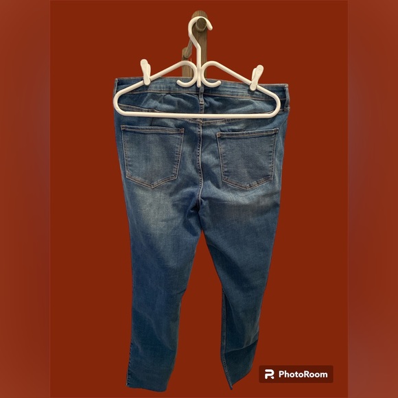 Old Navy - Picture 3 of 3